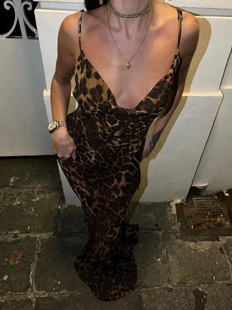 Julissa Mo Leopard Print V Neck Bodycon Dress Partywear