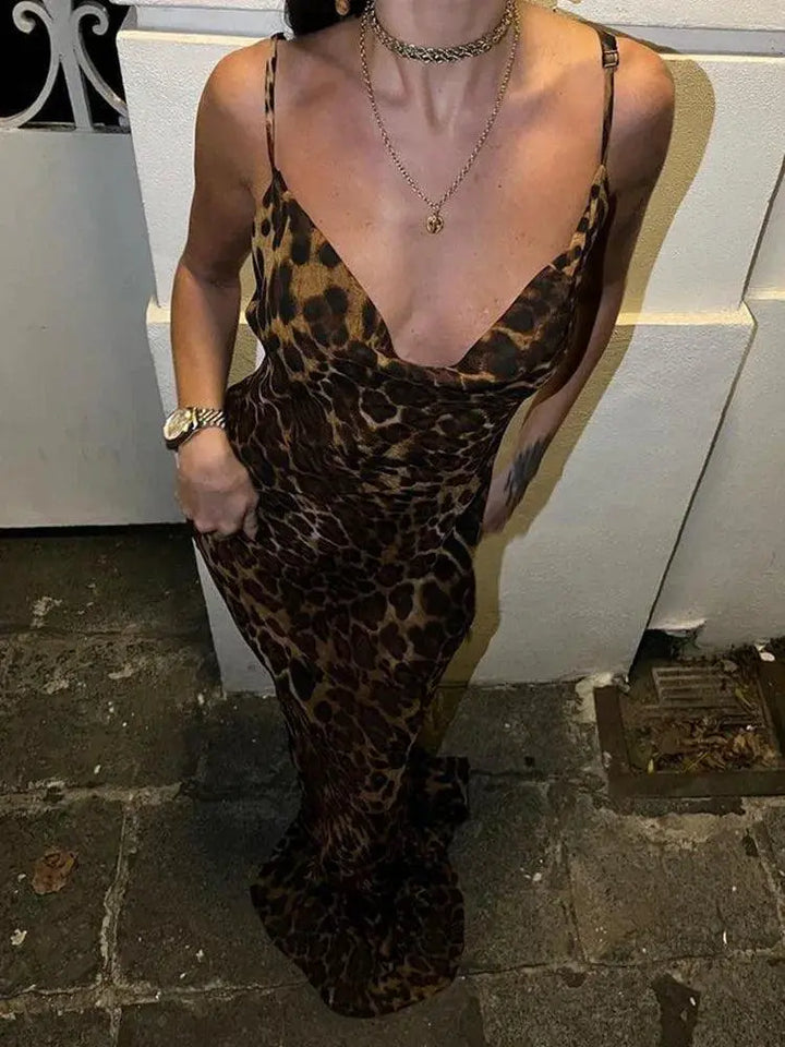 Julissa Mo Leopard Print V Neck Bodycon Dress Partywear