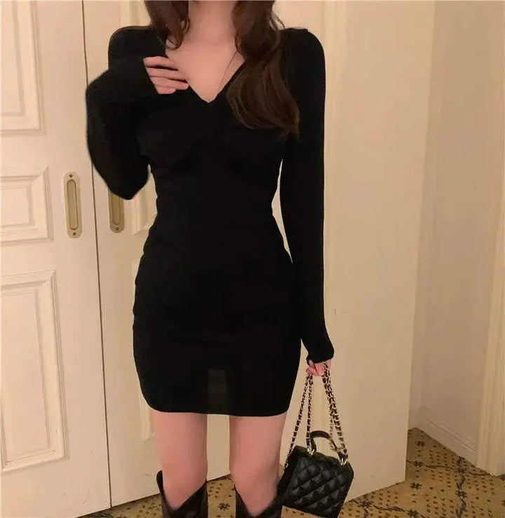 Waist Trimming Knitted Dress For A Slim Silhouette Elegant