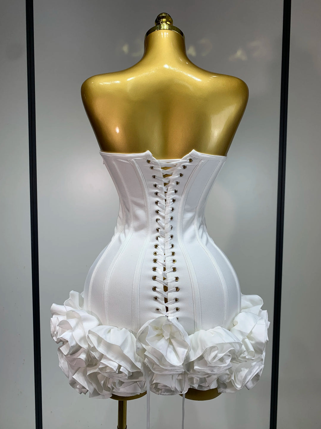 Exquisite Strapless Floral Cocktail Dress