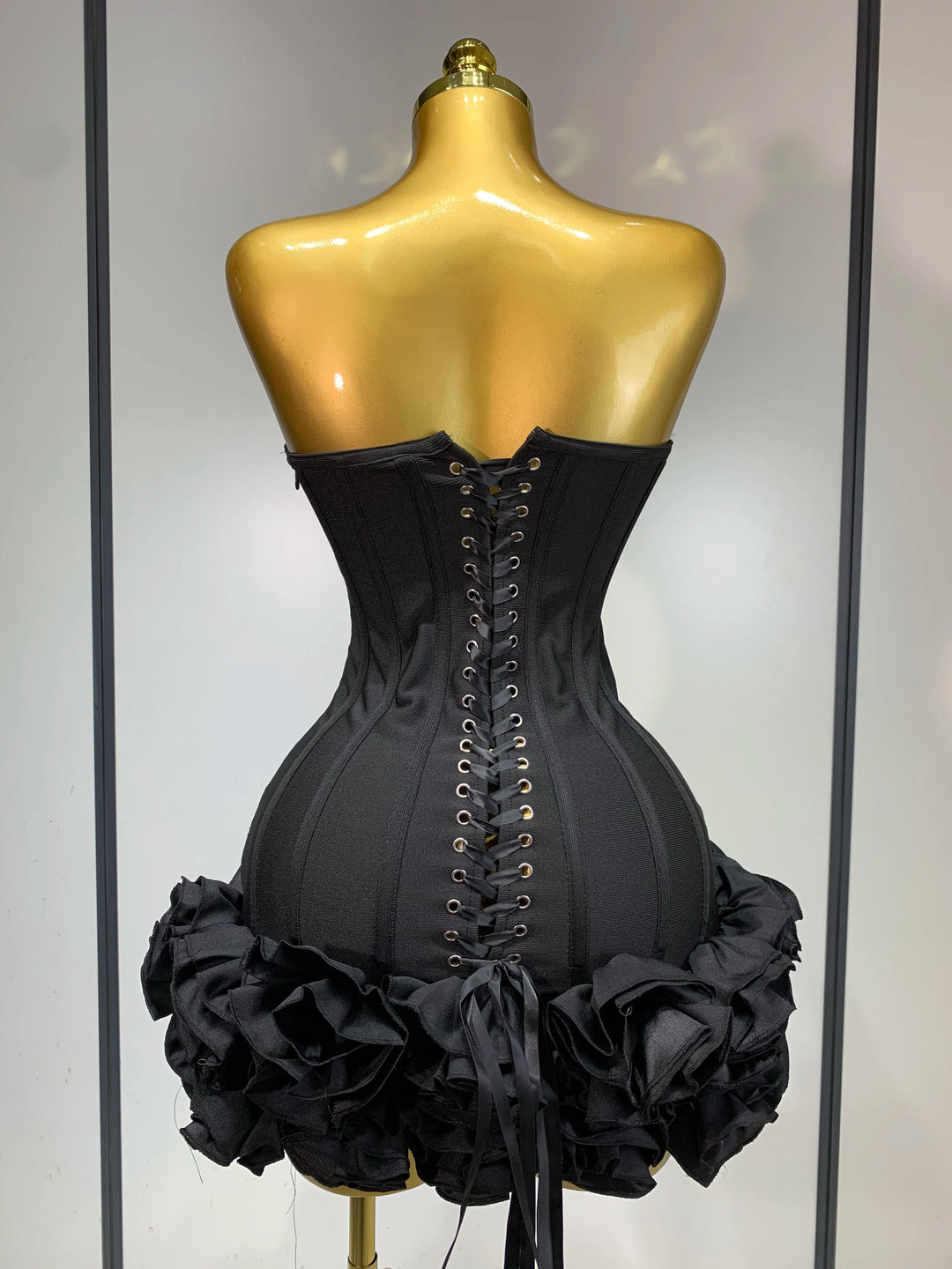 Exquisite Strapless Floral Cocktail Dress