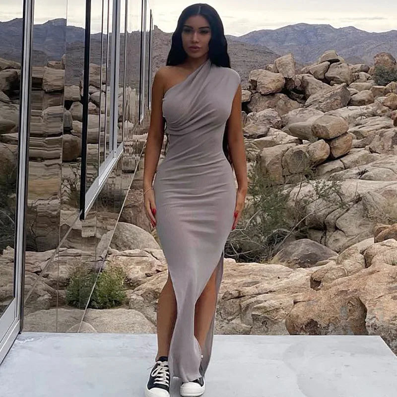 Youthful Y2K Backless Long Dress With Sleek Slit