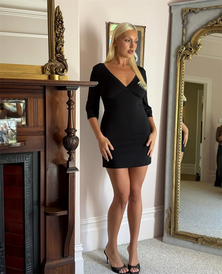 Luxurious Solid V‑Neck Bodycon Mini Knit Dress