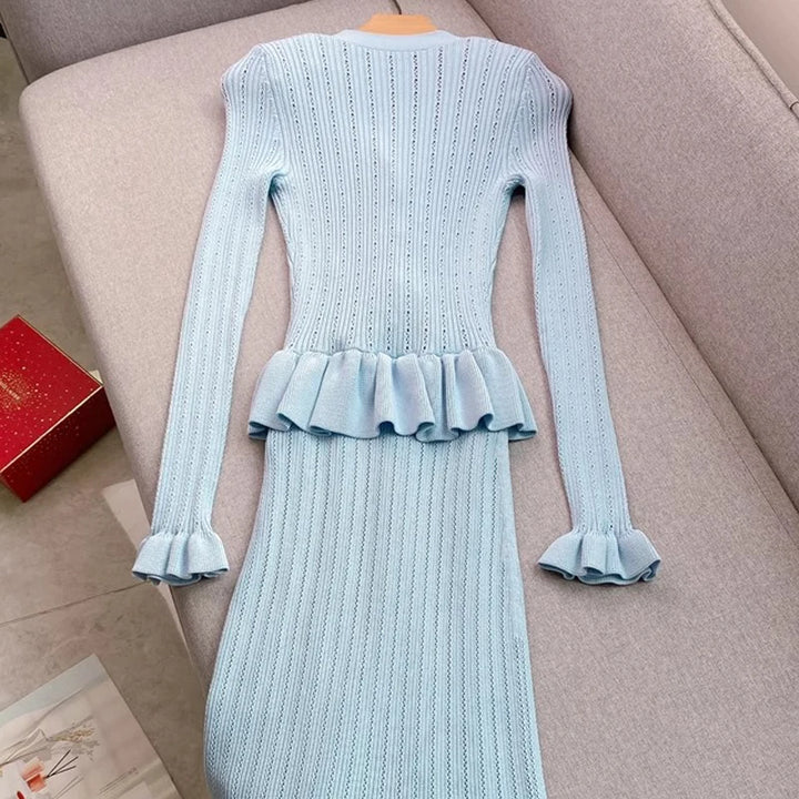Elegant Knitted Maxi Dress With V Neckline