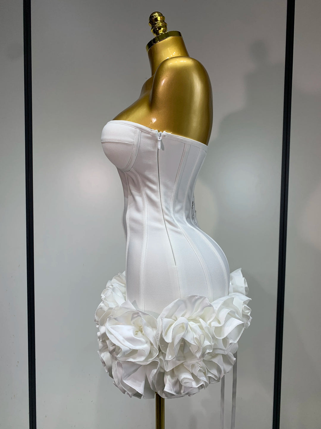 Exquisite Strapless Floral Cocktail Dress