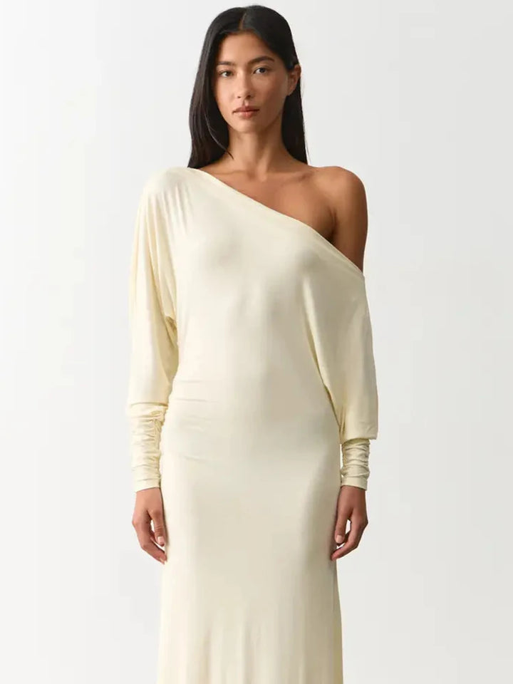 Elegant Women Off Shoulder Maxi Dress For Stunning Weddings