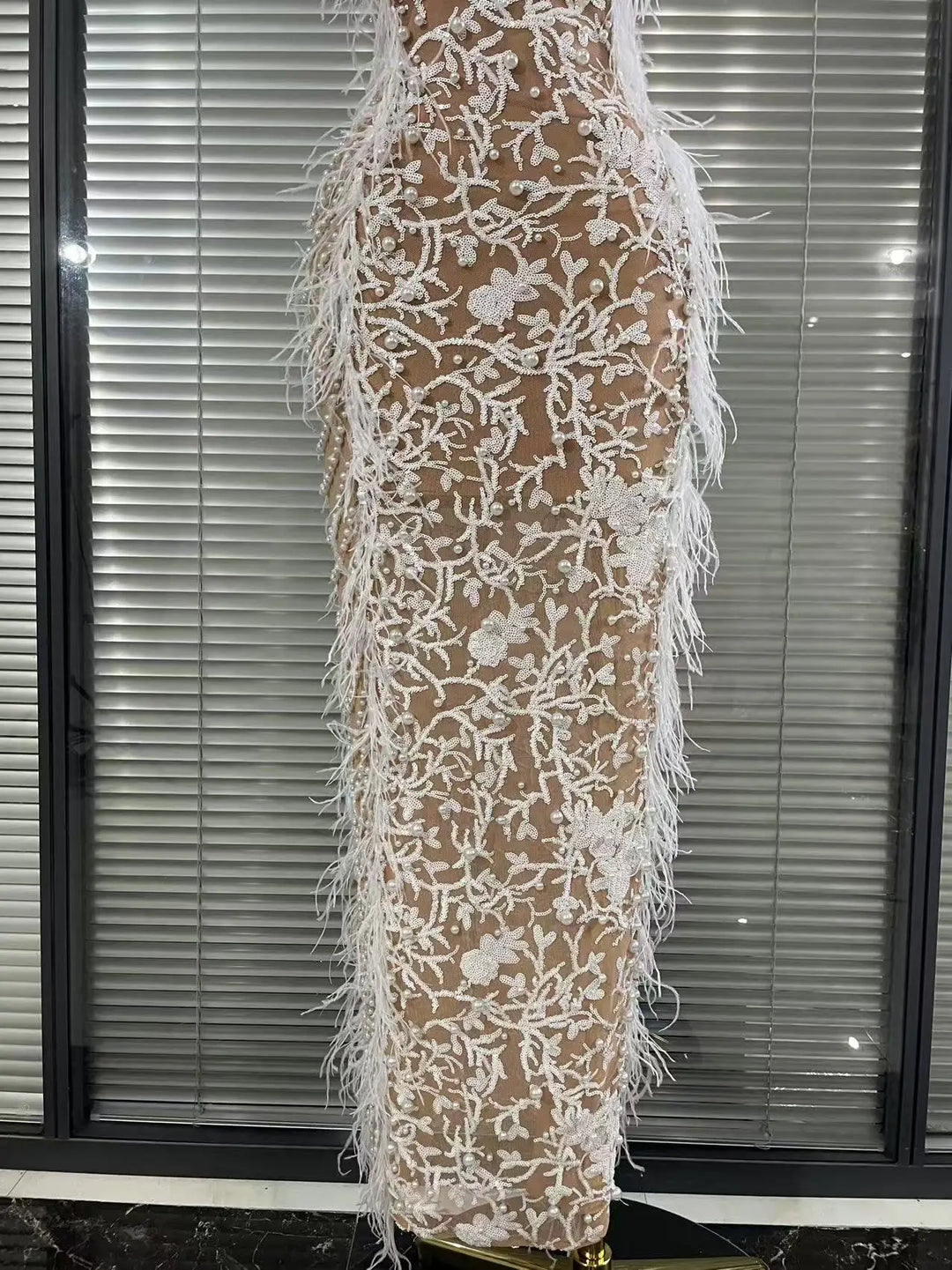 Signature Exclusive Sleeveless Bodycon Evening