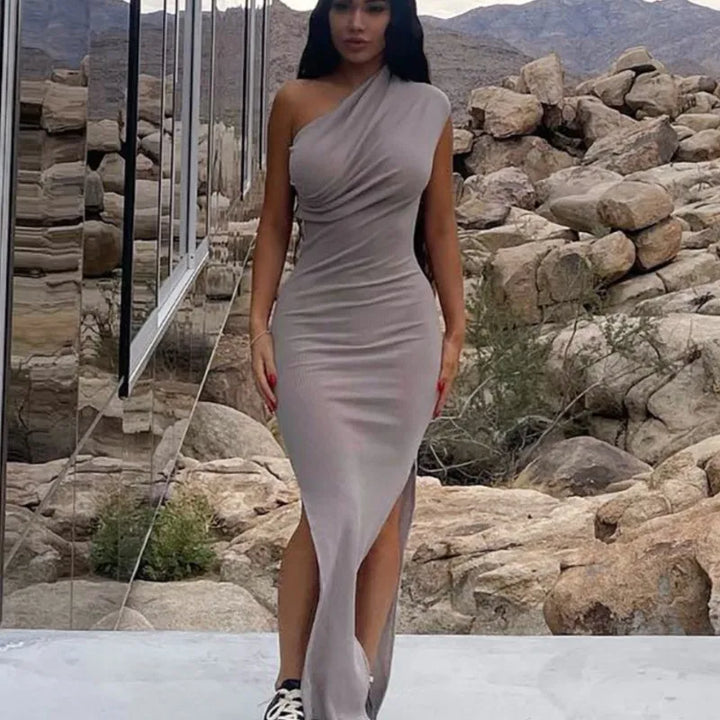 Youthful Y2K Backless Long Dress With Sleek Slit