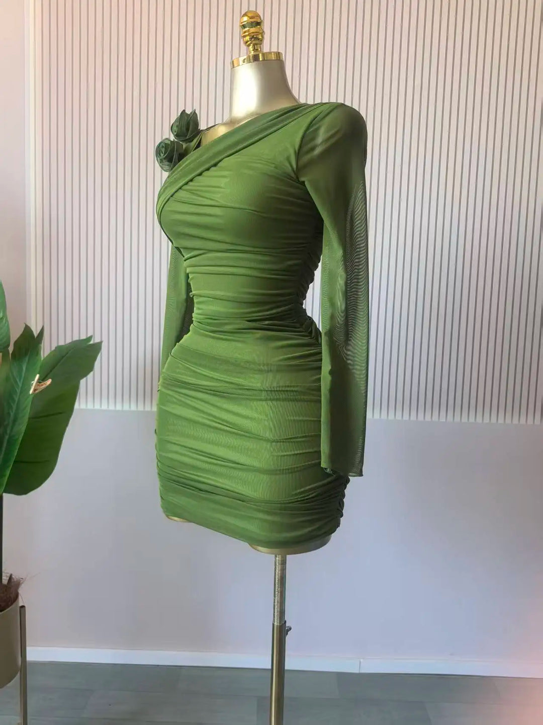 Signature Floral Ruched Midi Dress With Elegant