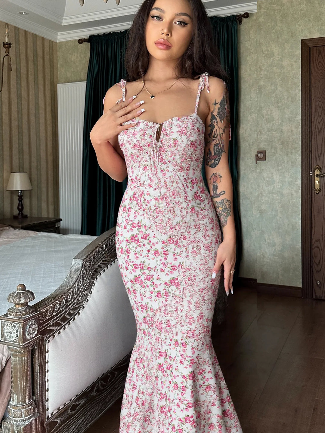 Hugcitar Women Elegant Floral Beach Bodycon Dress