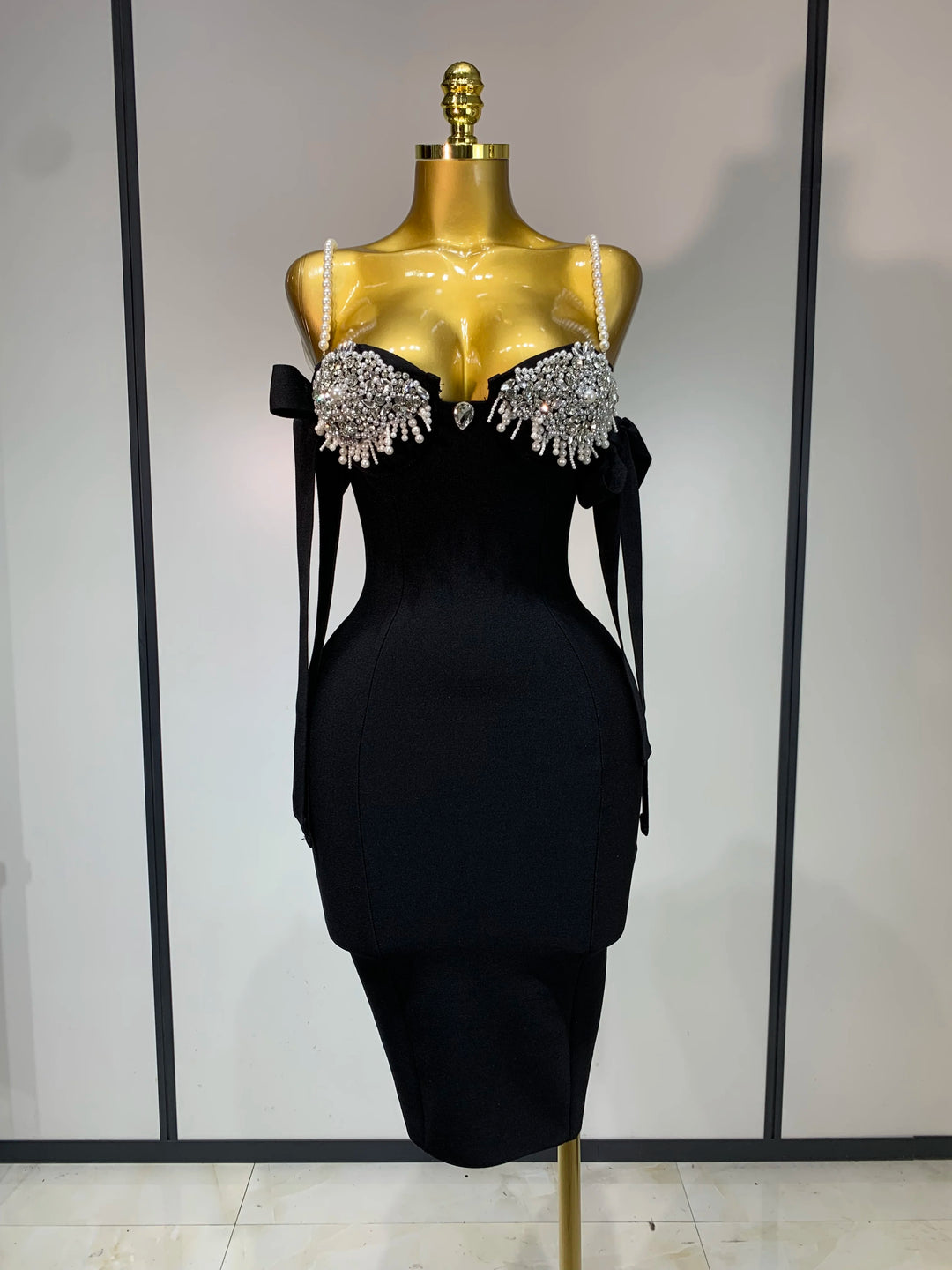 Women Sexy Backless Pearl Diamonds Crystal Bodycon Bandage Dresses Celebrity Elegant Evening Party Club Dress Vestido