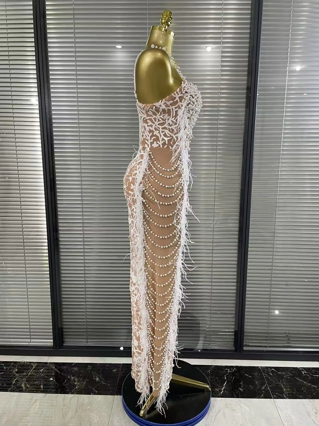 Elegant Beaded Feathers Sleeveless Bodycon Dress