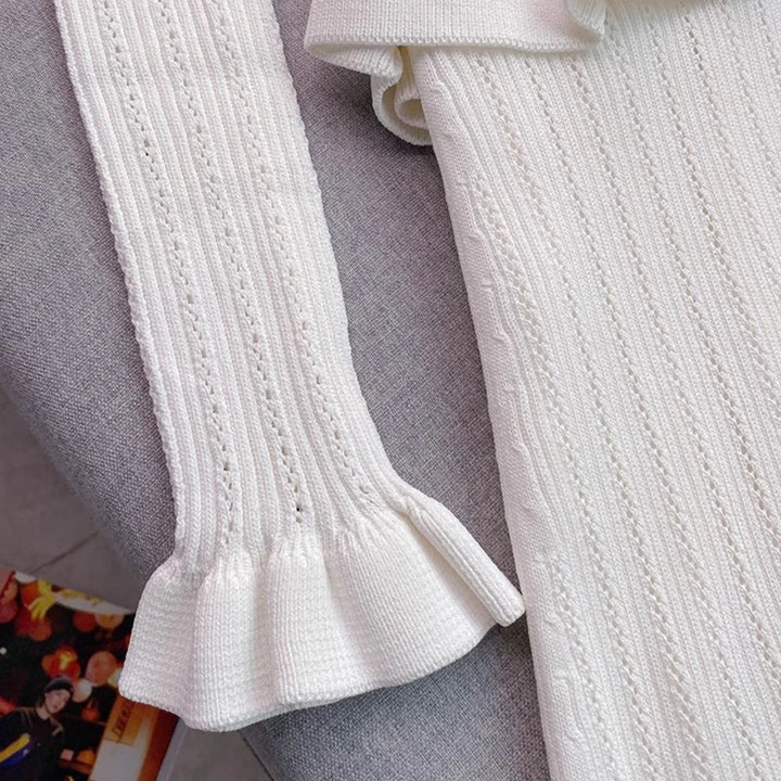Elegant Knitted Maxi Dress With V Neckline