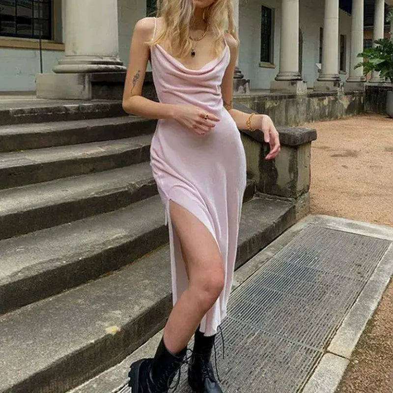 Velvet Low Cut Bodycon Dress For Elegant Evening Wear